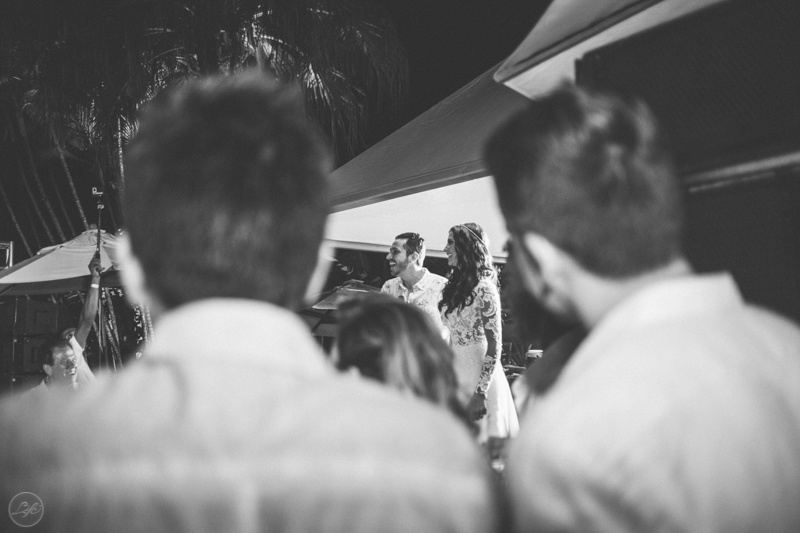 festa, party, wedding, destination wedding, casamento na praia, pé na areia, caraguatatuba, tabatinga hotel, dj tom volpato, esposo e esposa