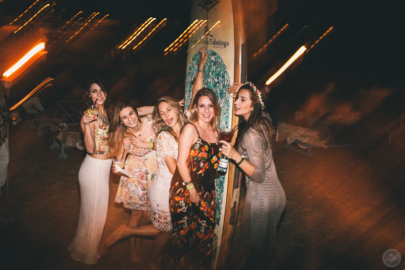 lual no casamento da Camila e do Bruno em Caraguatatuba, casamento dos sonhos, casamento na praia, destination wedding, destination photographers, musica, festa, amor, familia, noiva feliz