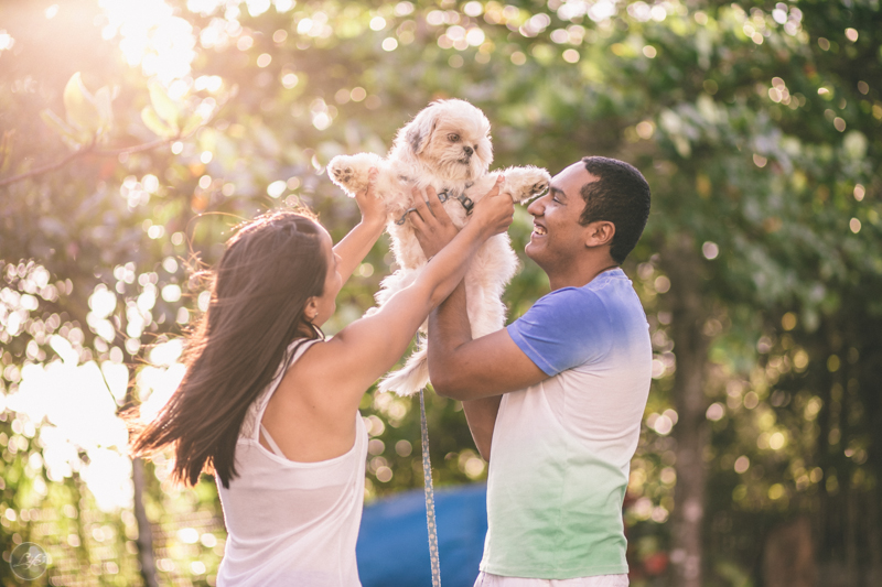 Ensaio fotografico espontâneo de casal, sessão pré casamento na praia, toque toque pequeno, noivos, bride and groom, yes i do