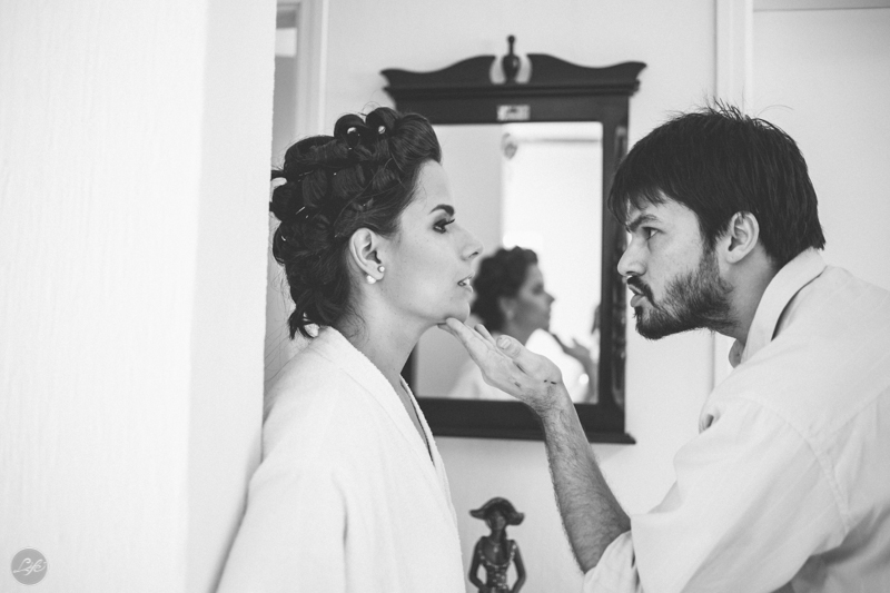 Making of bride, noiva linda, Casamento na praia, destination wedding, destination photographers, pé na areia, sonho, amor, família, toque toque pequeno, beach