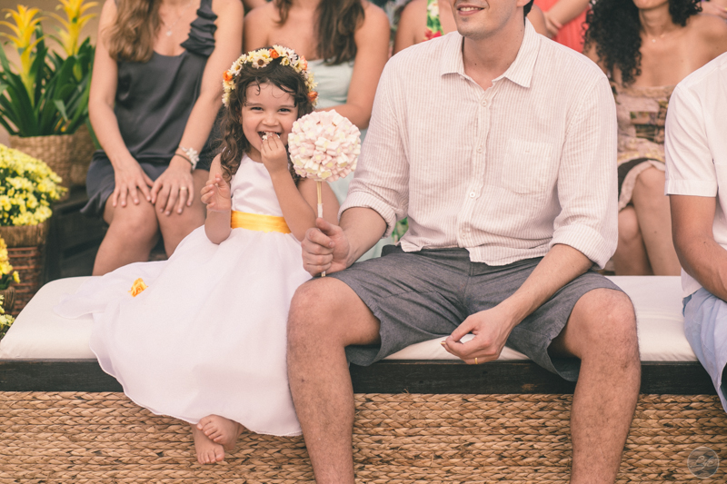 Cerimônia cristã, noivo, Casamento na praia, destination wedding, destination photographers, pé na areia, sonho, amor, família, toque toque pequeno, beach, daminha