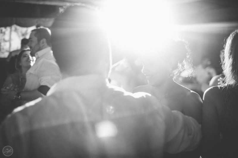 Pista, festa, balada, casamento animado, noivo, Casamento na praia, destination wedding, destination photographers, pé na areia, sonho, amor, família, toque toque pequeno, beach