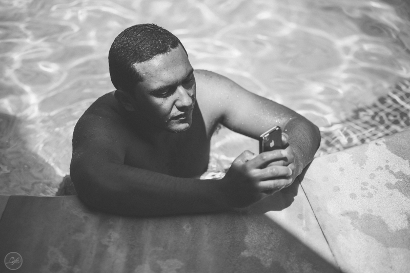 Making of groom, noivo, Casamento na praia, destination wedding, destination photographers, pé na areia, sonho, amor, família, toque toque pequeno, beach