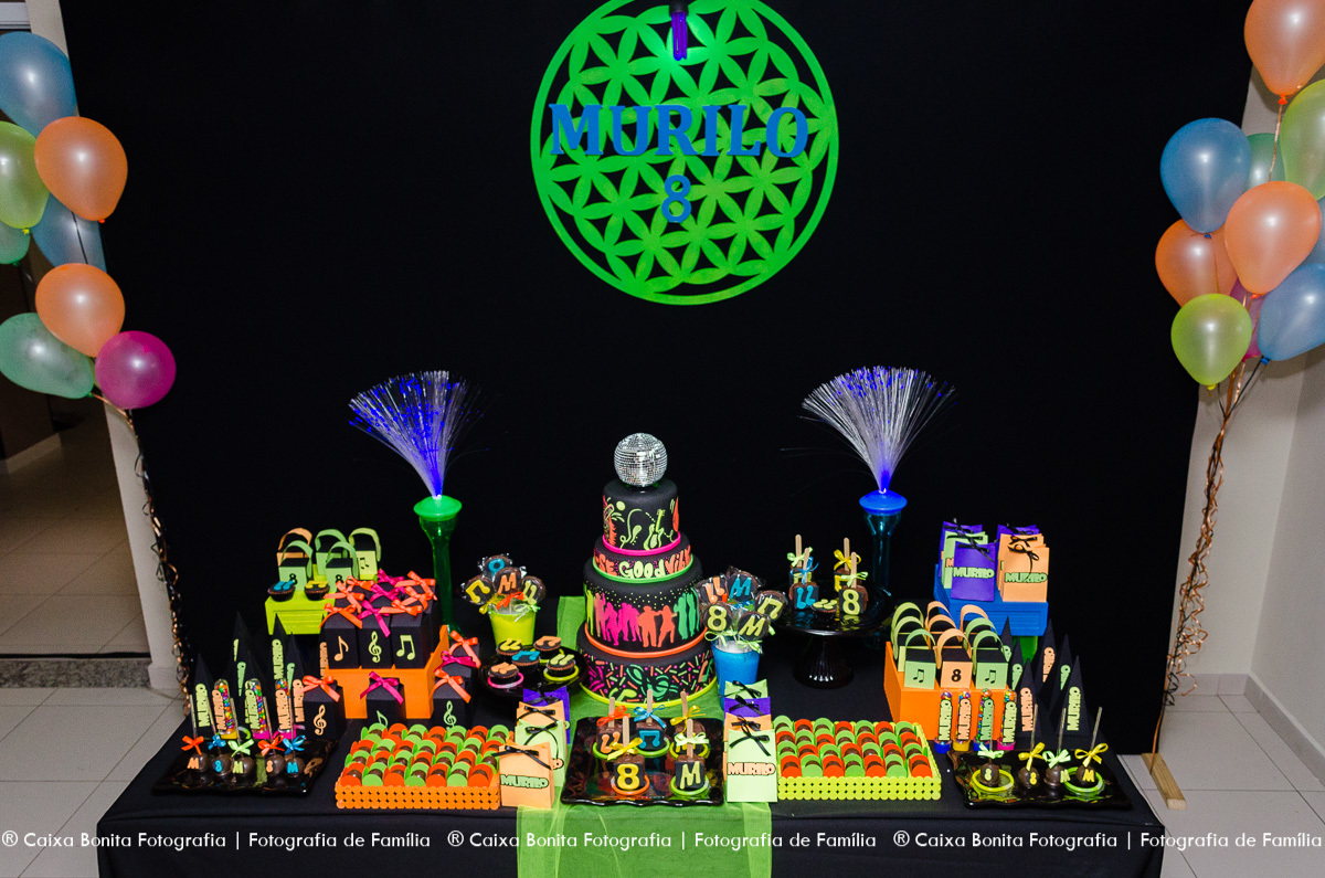 caixa bonita fotografia festa aniversário acompanhamento infantil oito anos gabriella cerretti festa balada robo de led 