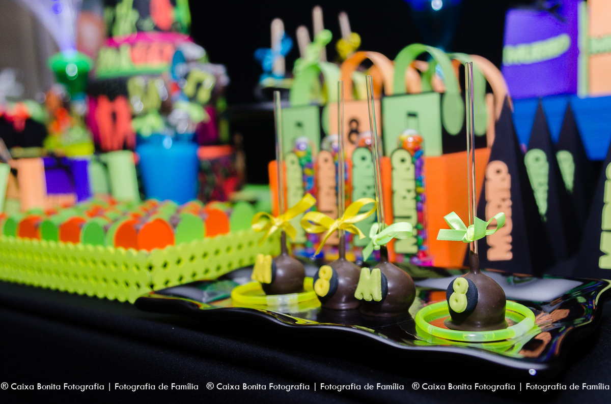 caixa bonita fotografia festa aniversário acompanhamento infantil oito anos gabriella cerretti festa balada robo de led 