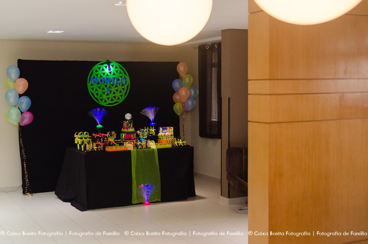 caixa bonita fotografia festa aniversário acompanhamento infantil oito anos gabriella cerretti festa balada robo de led 