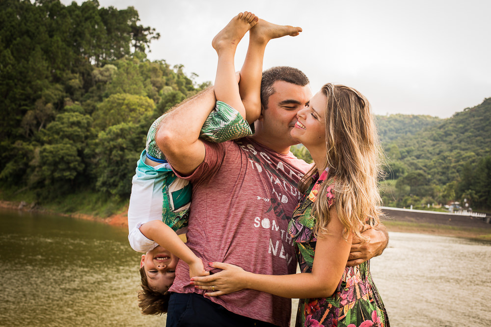 ensaio-fotográfico-de-família-beijo