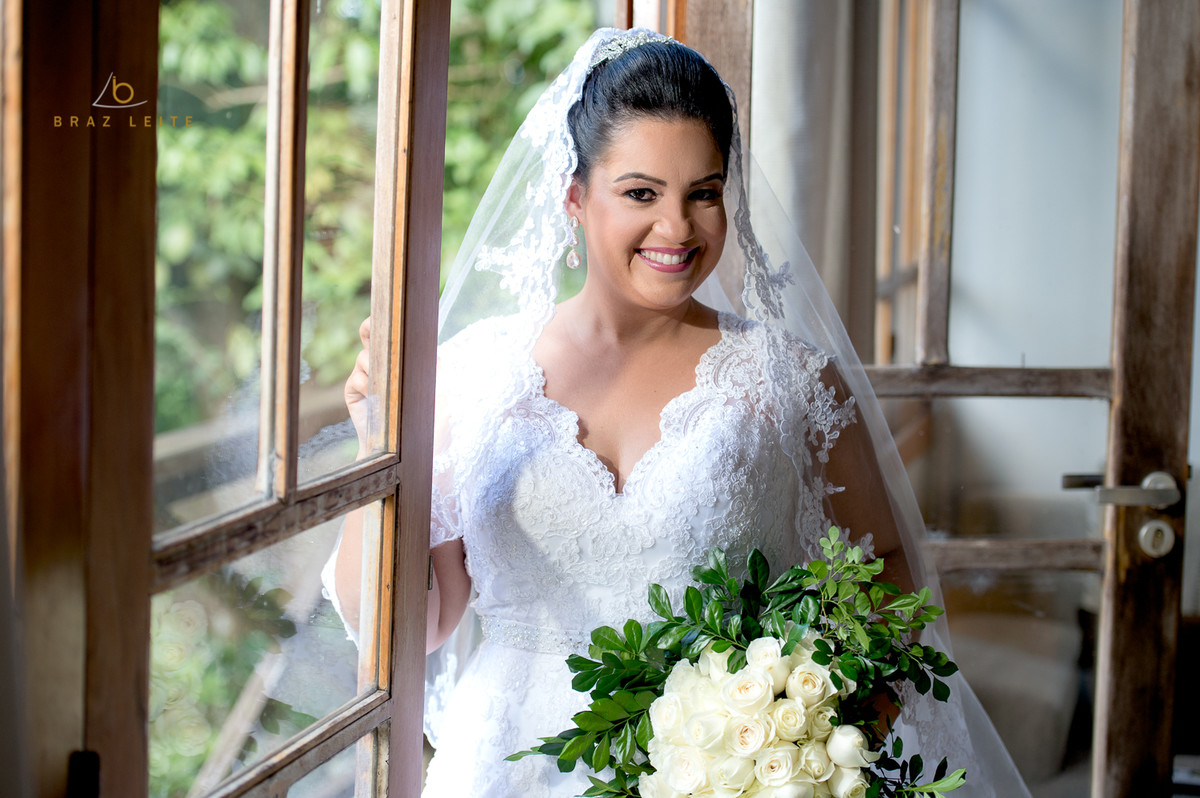 Noiva fotografia na varanda
