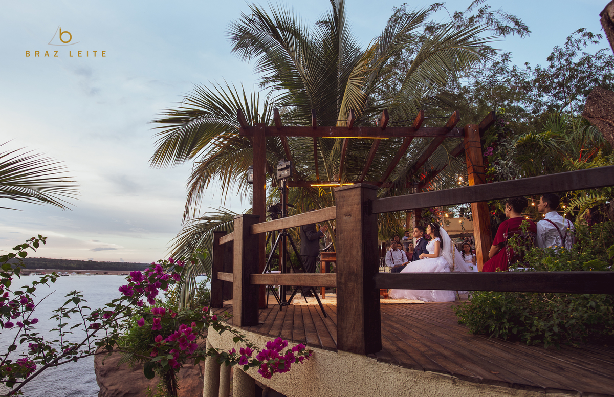 cerimonia de casamento na beira rio 