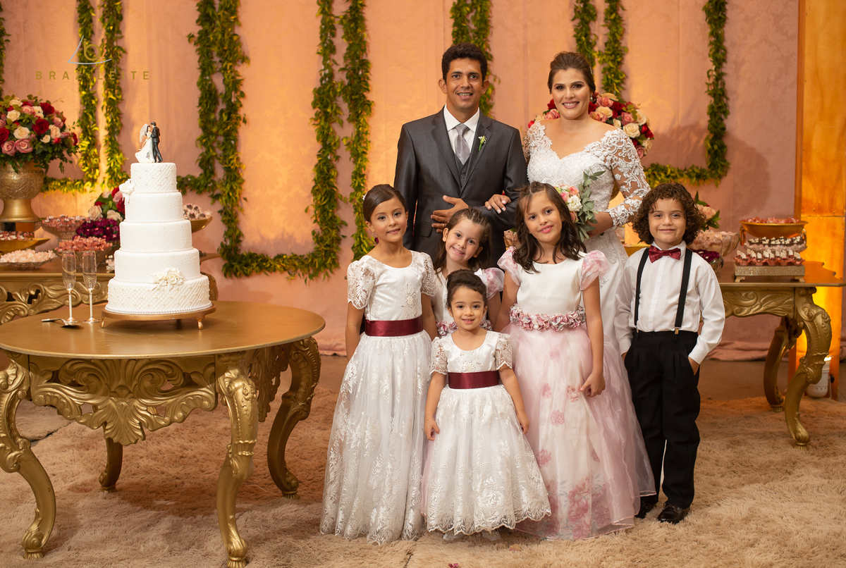 fotos do casal com as daminhas