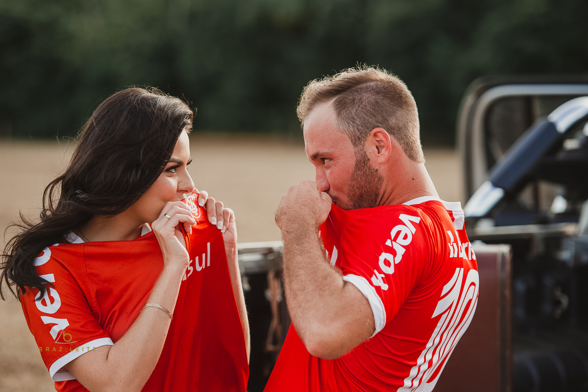 Fotos do casal com a camiseta do seu time