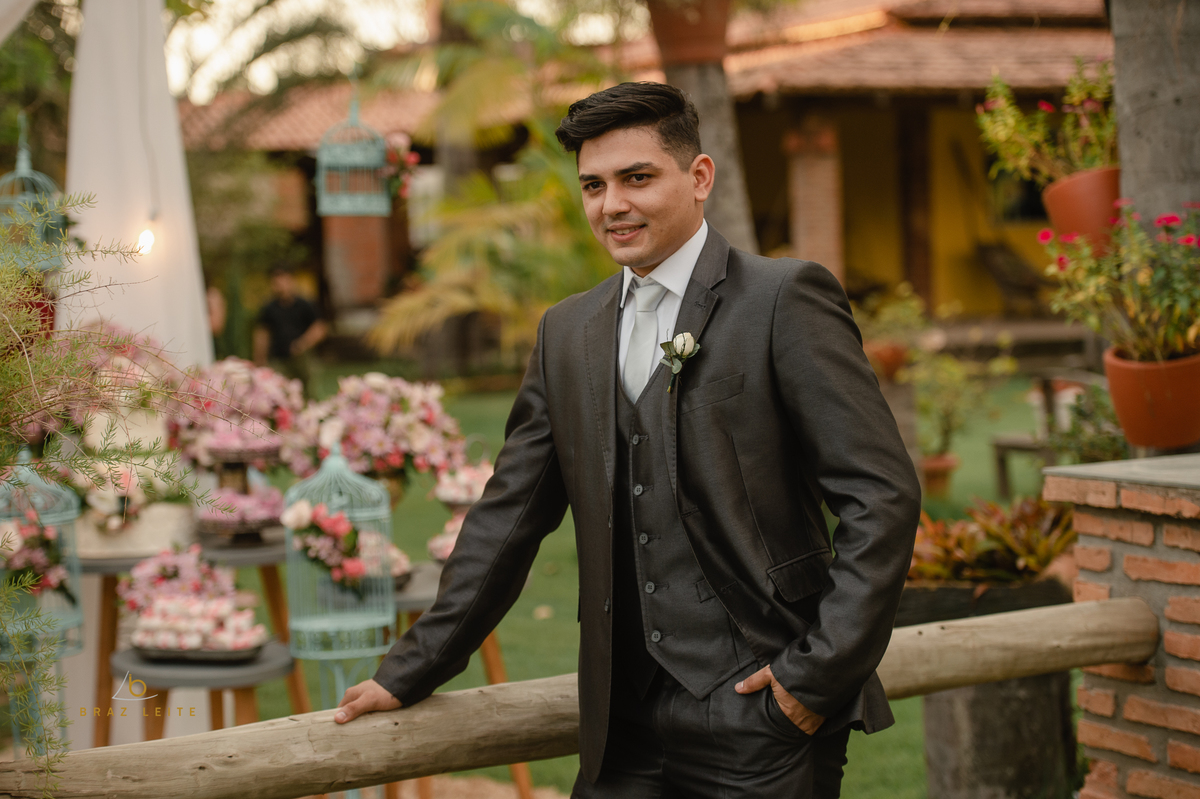 foto do noivo no campo