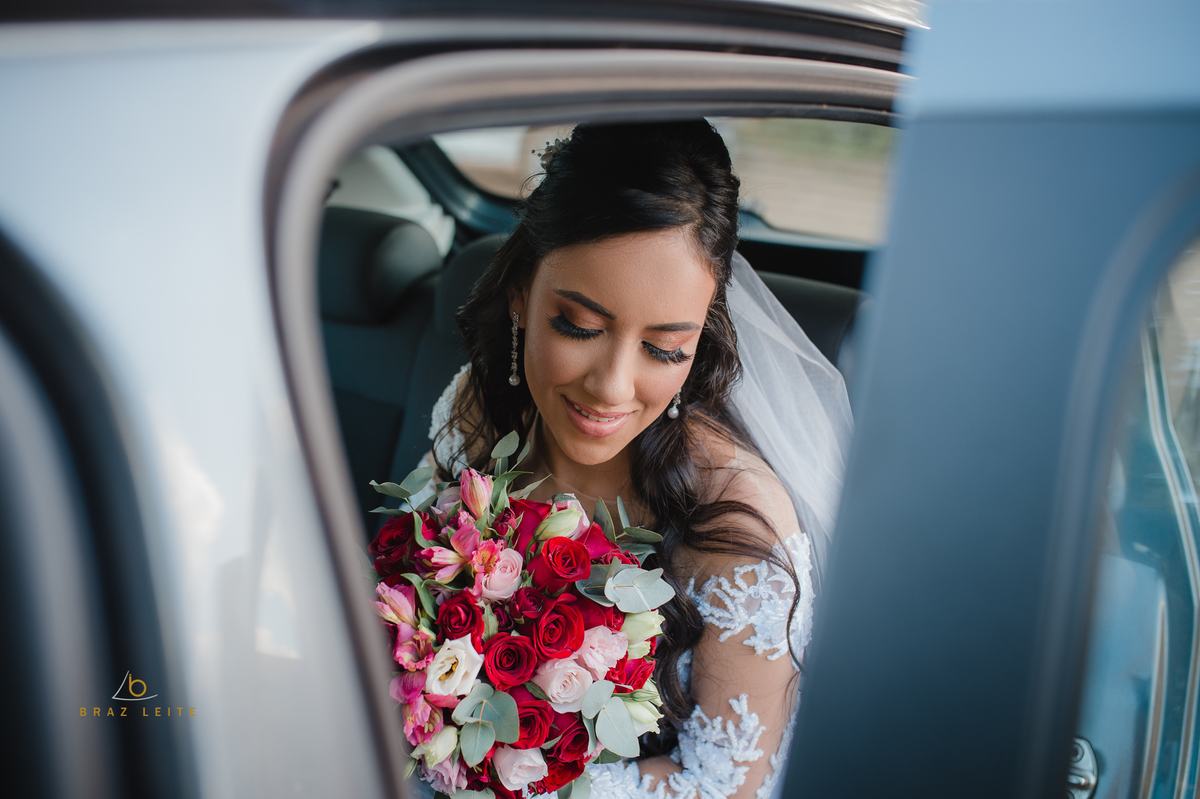 noiva no carro