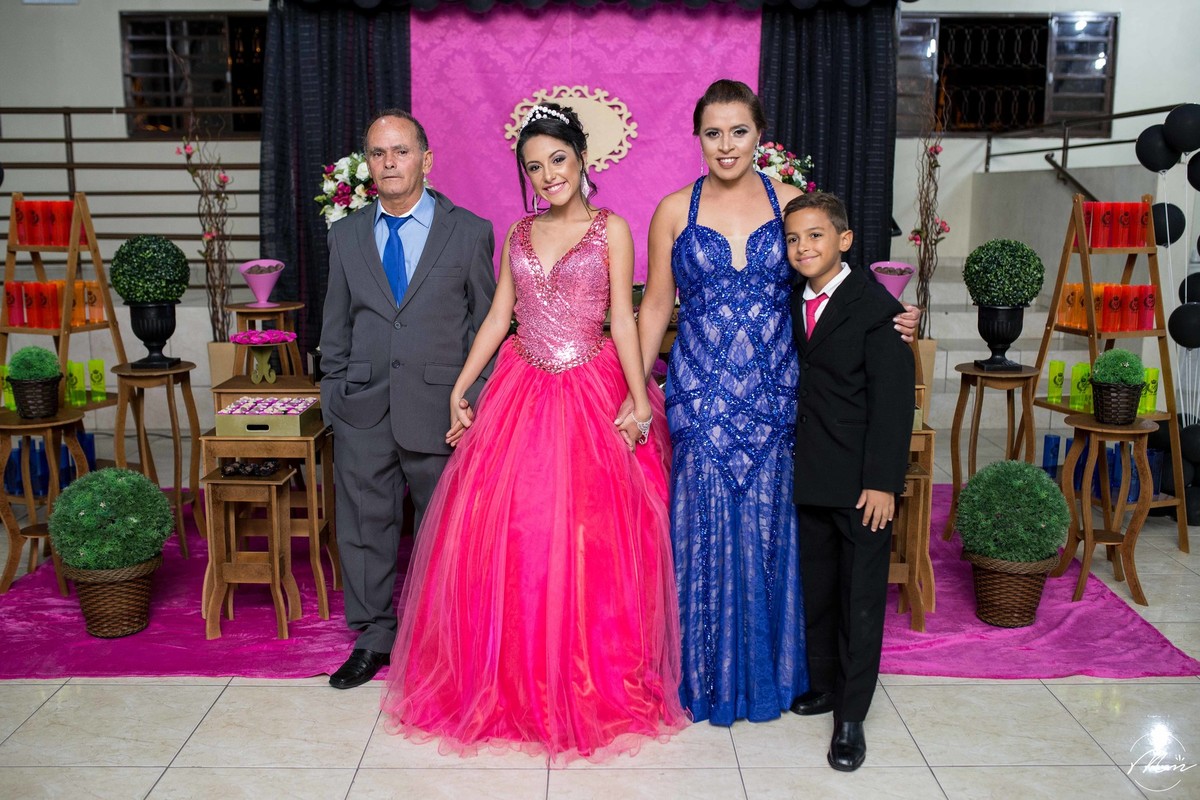 aniversario-de-15-anos-debutante-Beatriz-realizado-em-aparecida-sp-fotografado-por-marcela-nunes-fotografia