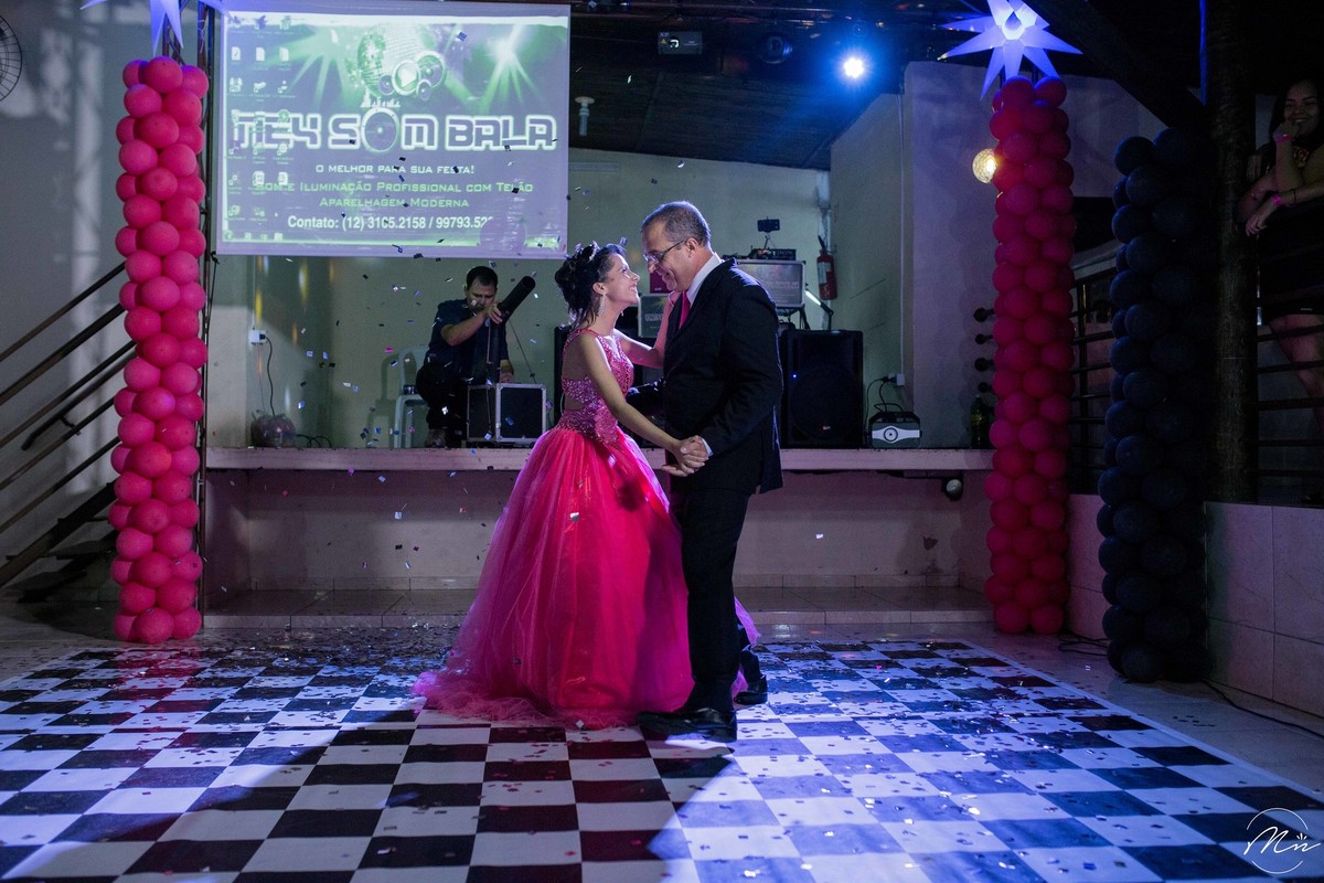 aniversario-de-15-anos-debutante-Beatriz-realizado-em-aparecida-sp-fotografado-por-marcela-nunes-fotografia
