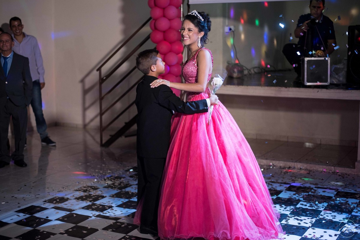 aniversario-de-15-anos-debutante-Beatriz-realizado-em-aparecida-sp-fotografado-por-marcela-nunes-fotografia