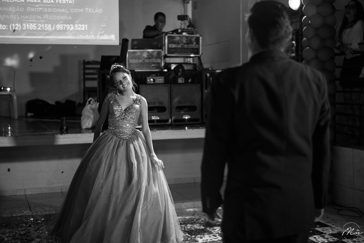 aniversario-de-15-anos-debutante-Beatriz-realizado-em-aparecida-sp-fotografado-por-marcela-nunes-fotografia