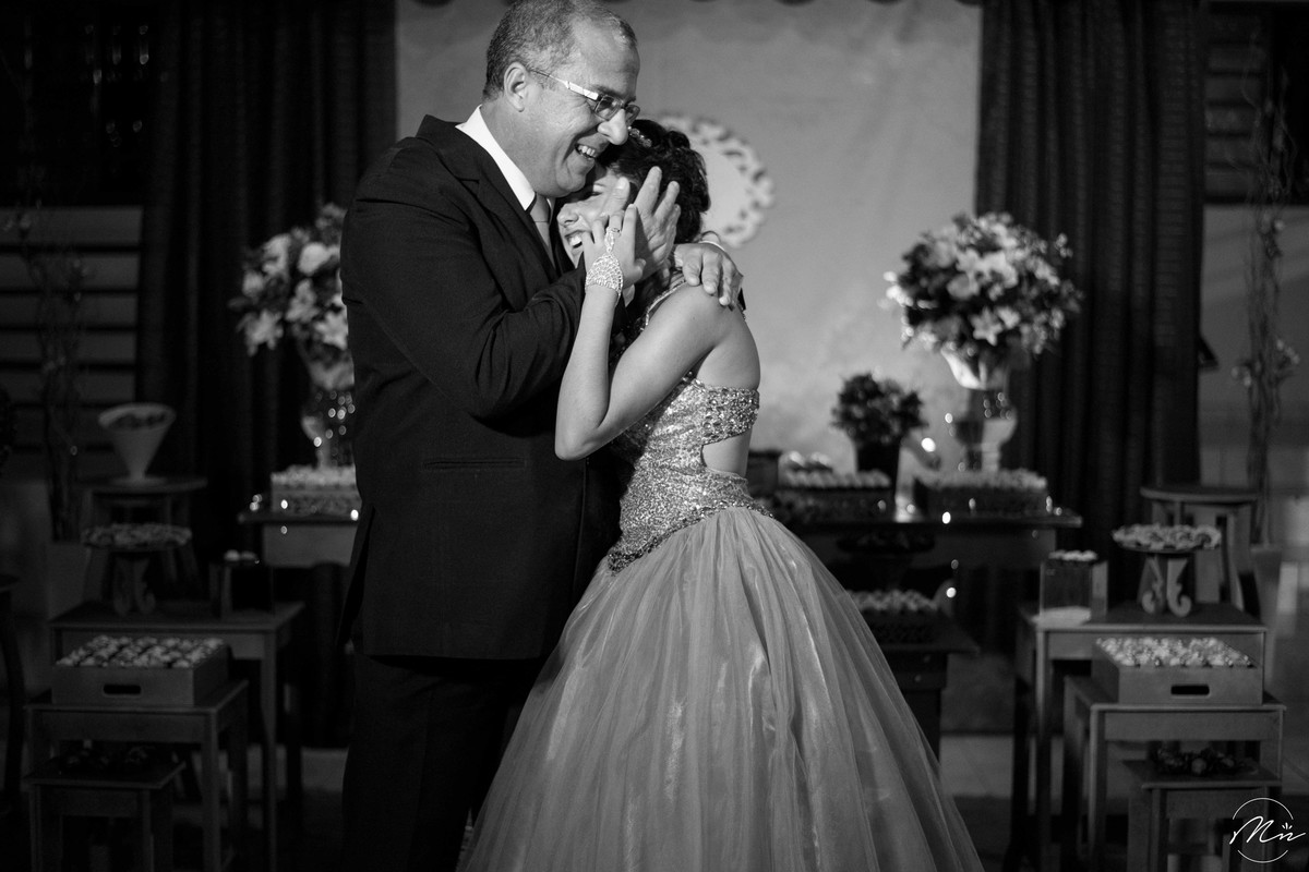 aniversario-de-15-anos-debutante-Beatriz-realizado-em-aparecida-sp-fotografado-por-marcela-nunes-fotografia