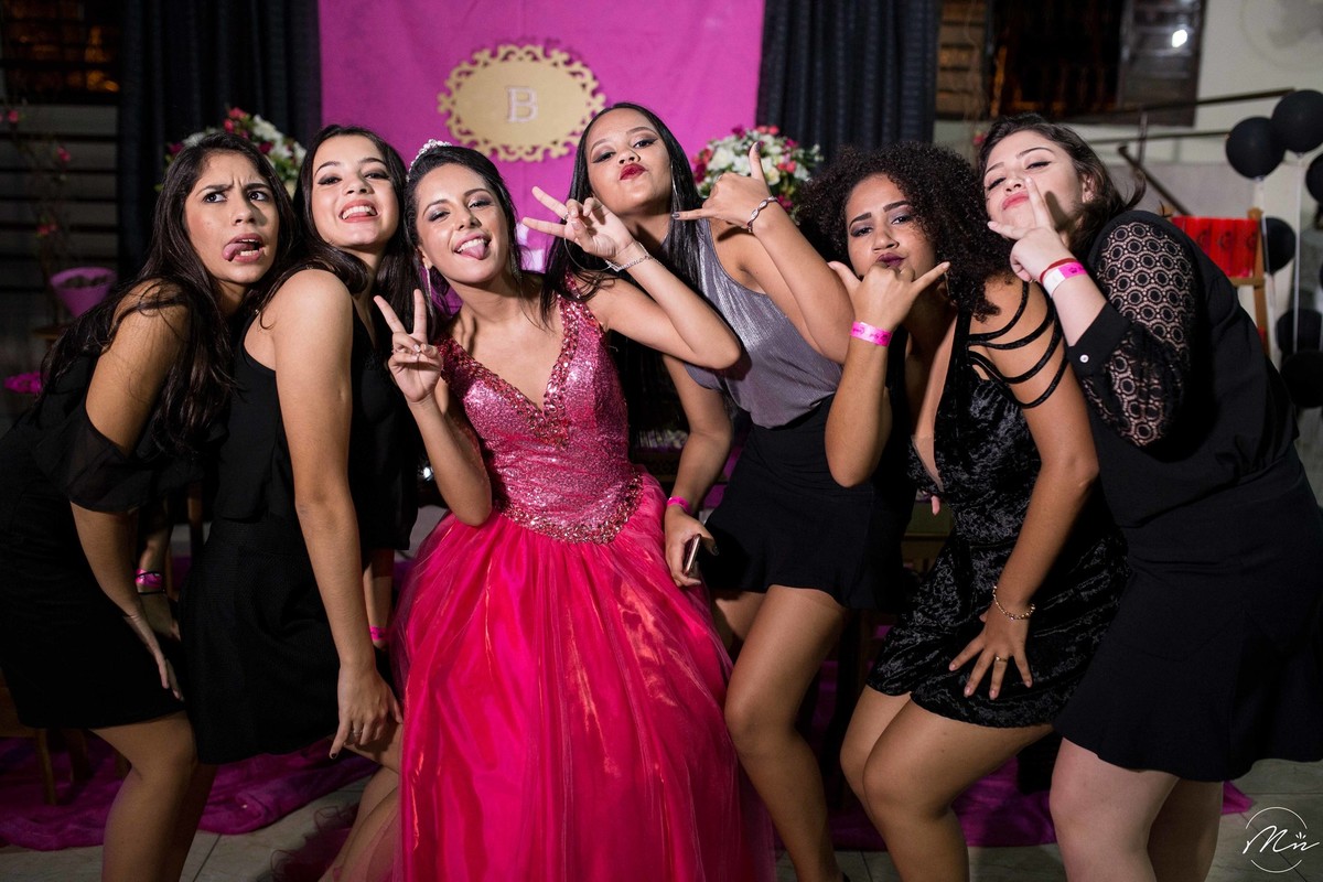 aniversario-de-15-anos-debutante-Beatriz-realizado-em-aparecida-sp-fotografado-por-marcela-nunes-fotografia