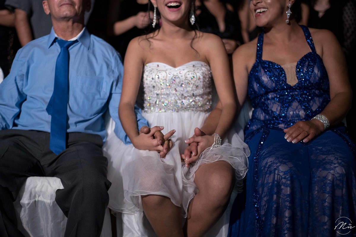 aniversario-de-15-anos-debutante-Beatriz-realizado-em-aparecida-sp-fotografado-por-marcela-nunes-fotografia