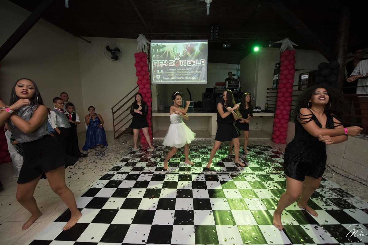 aniversario-de-15-anos-debutante-Beatriz-realizado-em-aparecida-sp-fotografado-por-marcela-nunes-fotografia
