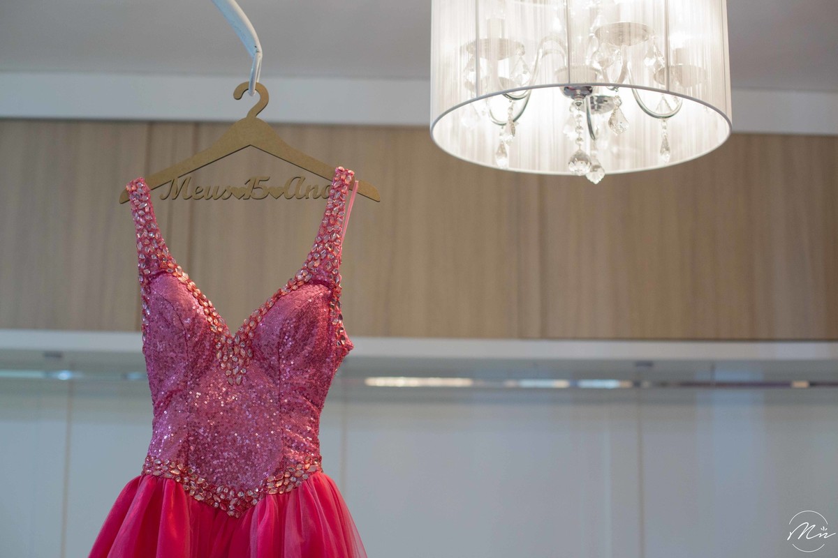 aniversario-de-15-anos-debutante-Beatriz-realizado-em-aparecida-sp-fotografado-por-marcela-nunes-fotografia