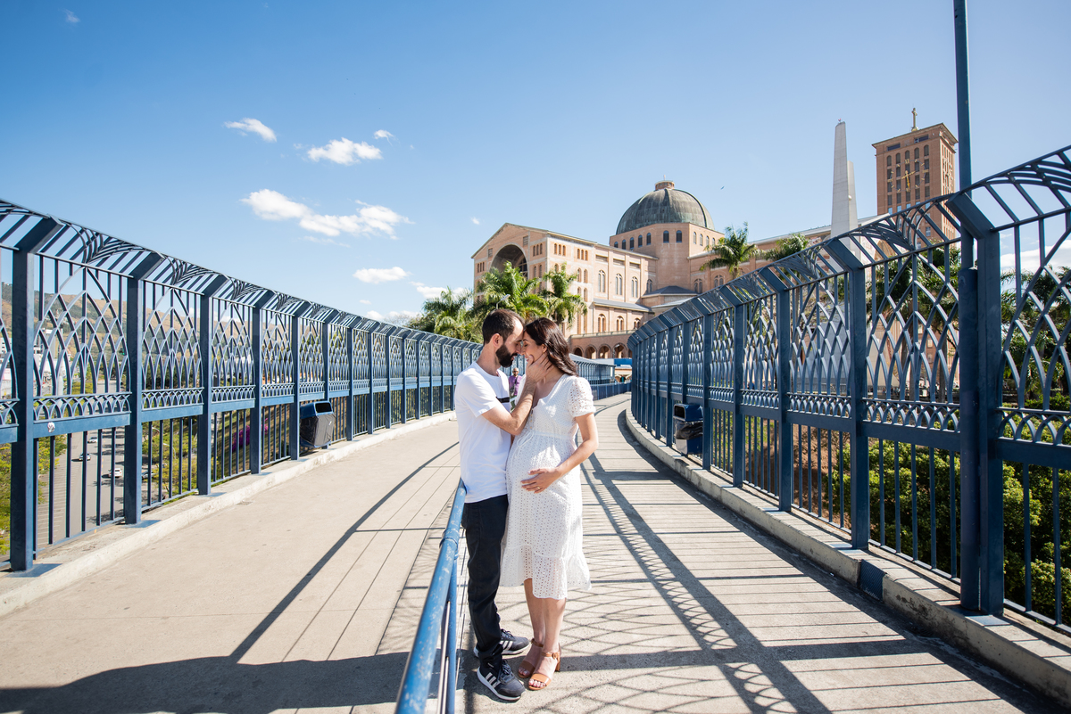 ensaio-gestante-mari-e-renato-no-santuario-nacional-aparecida-do-norte-cidade-do-romeiro