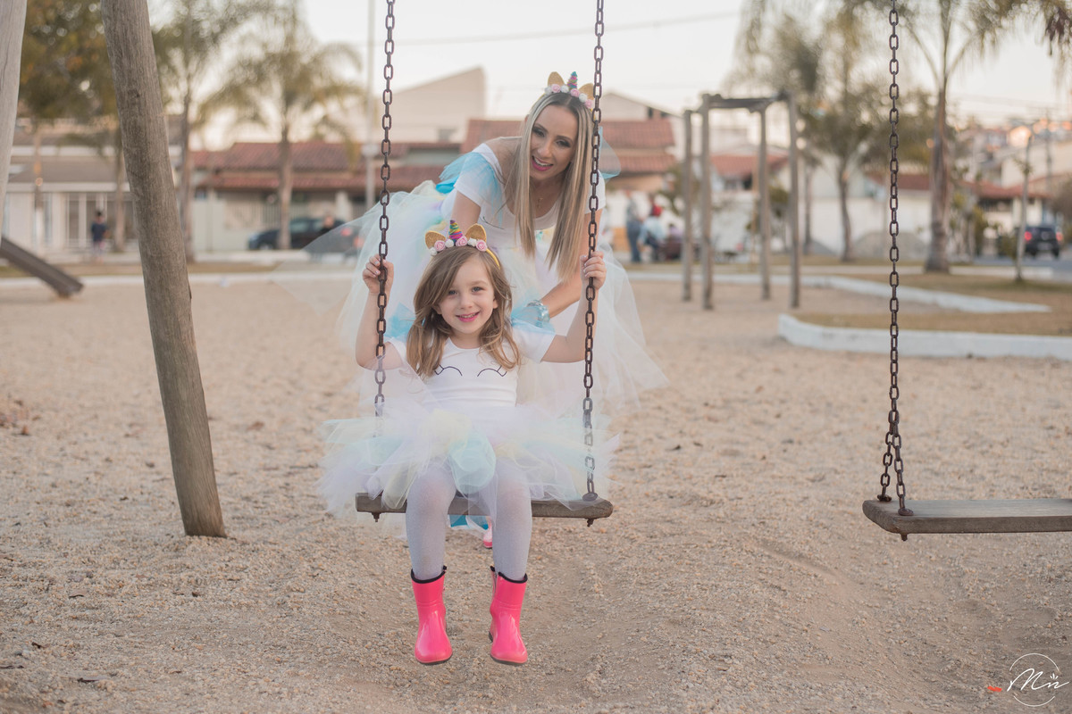 leticia-e-larinha-ensaio-tal-mae-tal-filha-unicornio-guaratingueta-sp