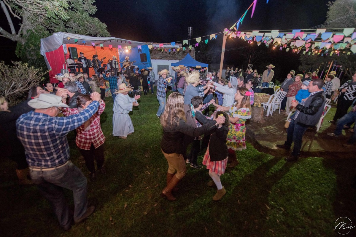 arraia-da-gisa-aniversario-festa-junina-guaratingueta-sp