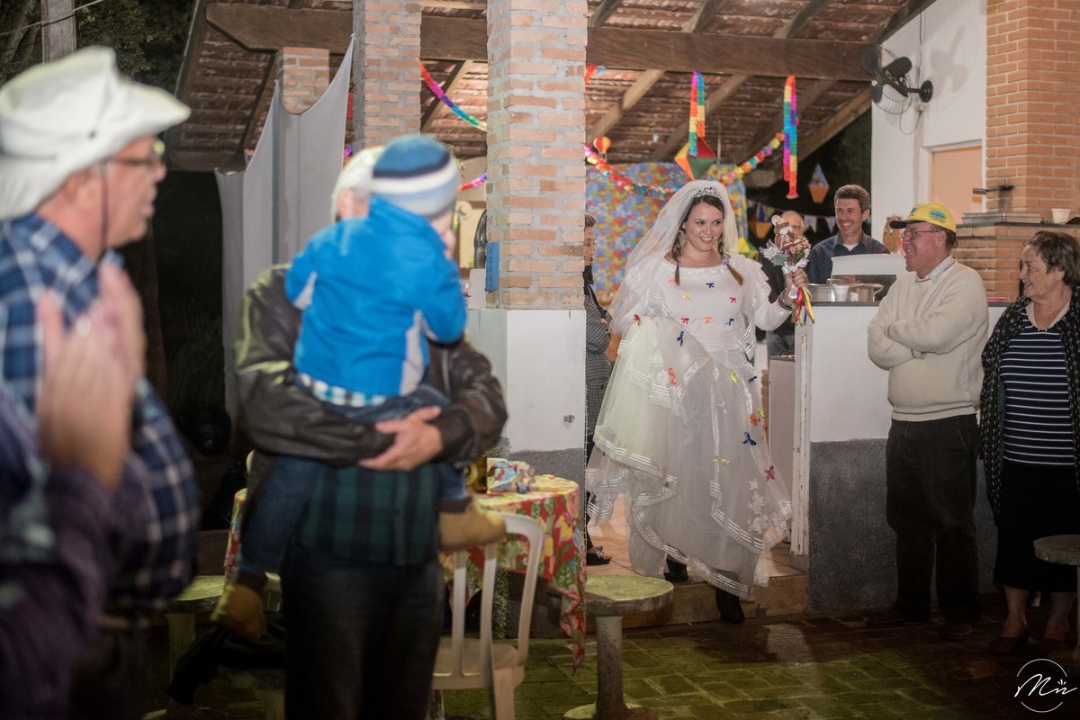 arraia-da-gisa-aniversario-festa-junina-guaratingueta-sp