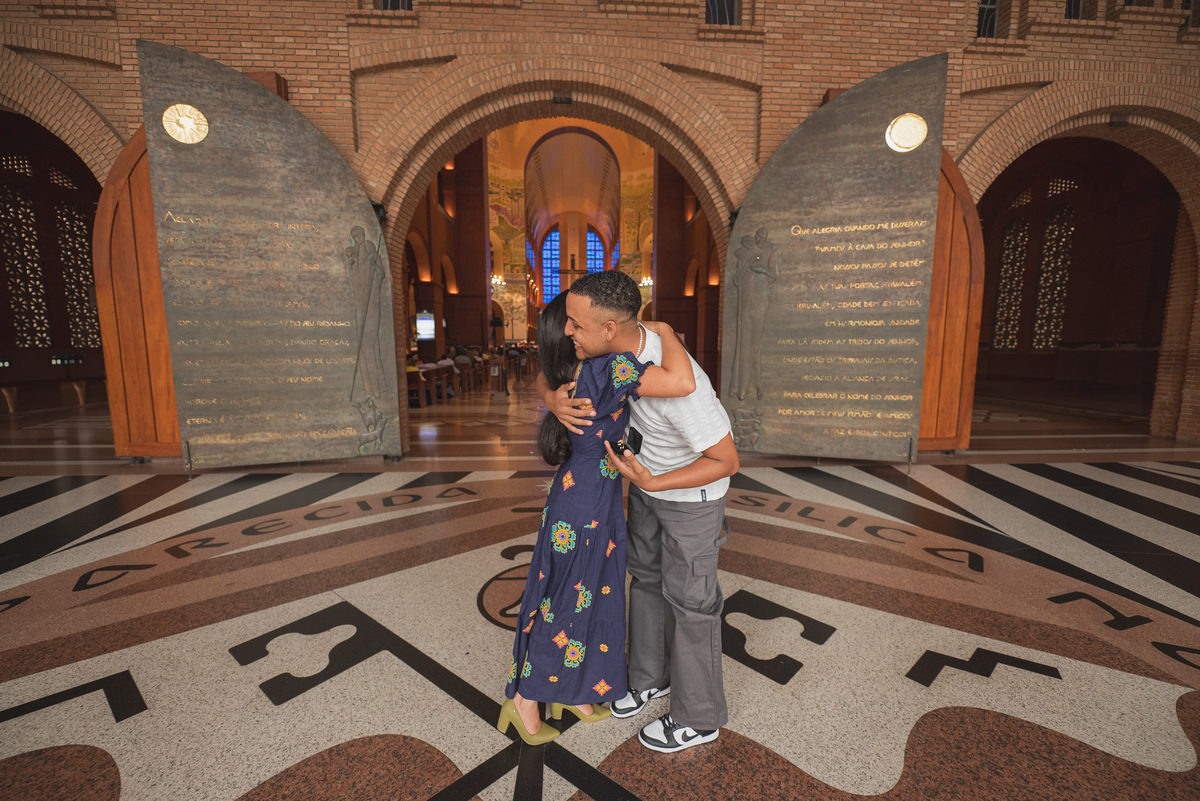 pedido-de-casamento-no-santuario-nacional-basilica-de-nossa-senhora-aparecida-em-aparecida-do-norte