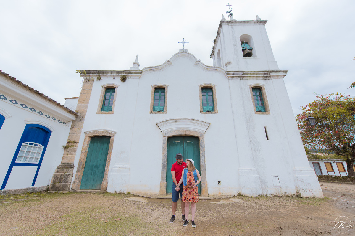ensaio-gestante-em-paraty-parati-rj-no-centro-hisorico-e-na-praia-de-trindade-e-na-pousada-porto-imperial