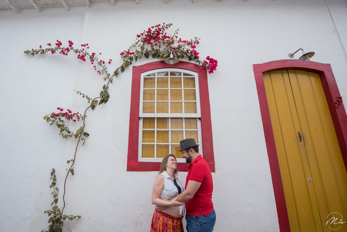 ensaio-gestante-em-paraty-parati-rj-no-centro-hisorico-e-na-praia-de-trindade-e-na-pousada-porto-imperial