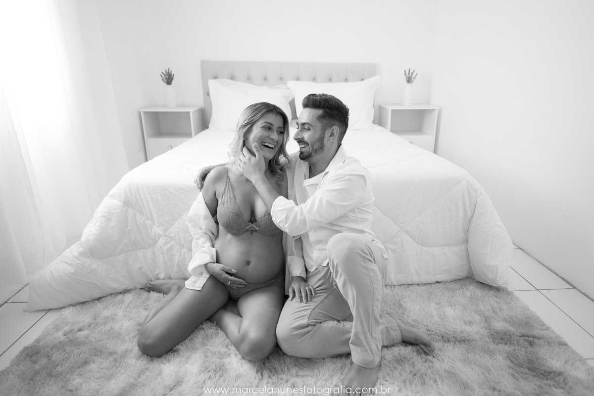 ensaio-gestante-em-estudio-life-style-marcela-nunes-fotografia-aparecida-sp