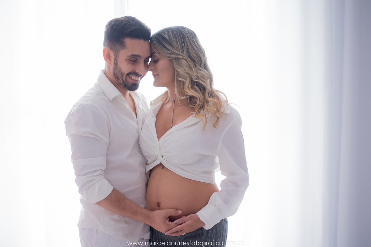 ensaio-gestante-em-estudio-life-style-marcela-nunes-fotografia-aparecida-sp