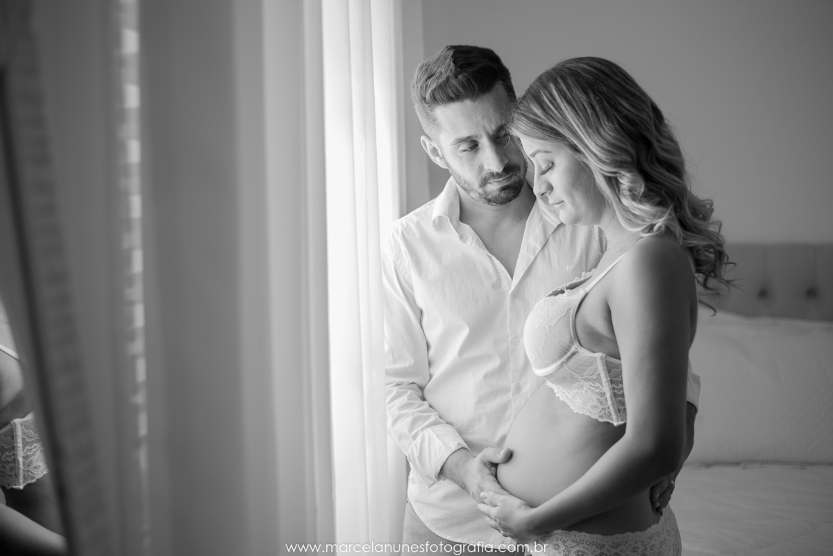 ensaio-gestante-em-estudio-life-style-marcela-nunes-fotografia-aparecida-sp