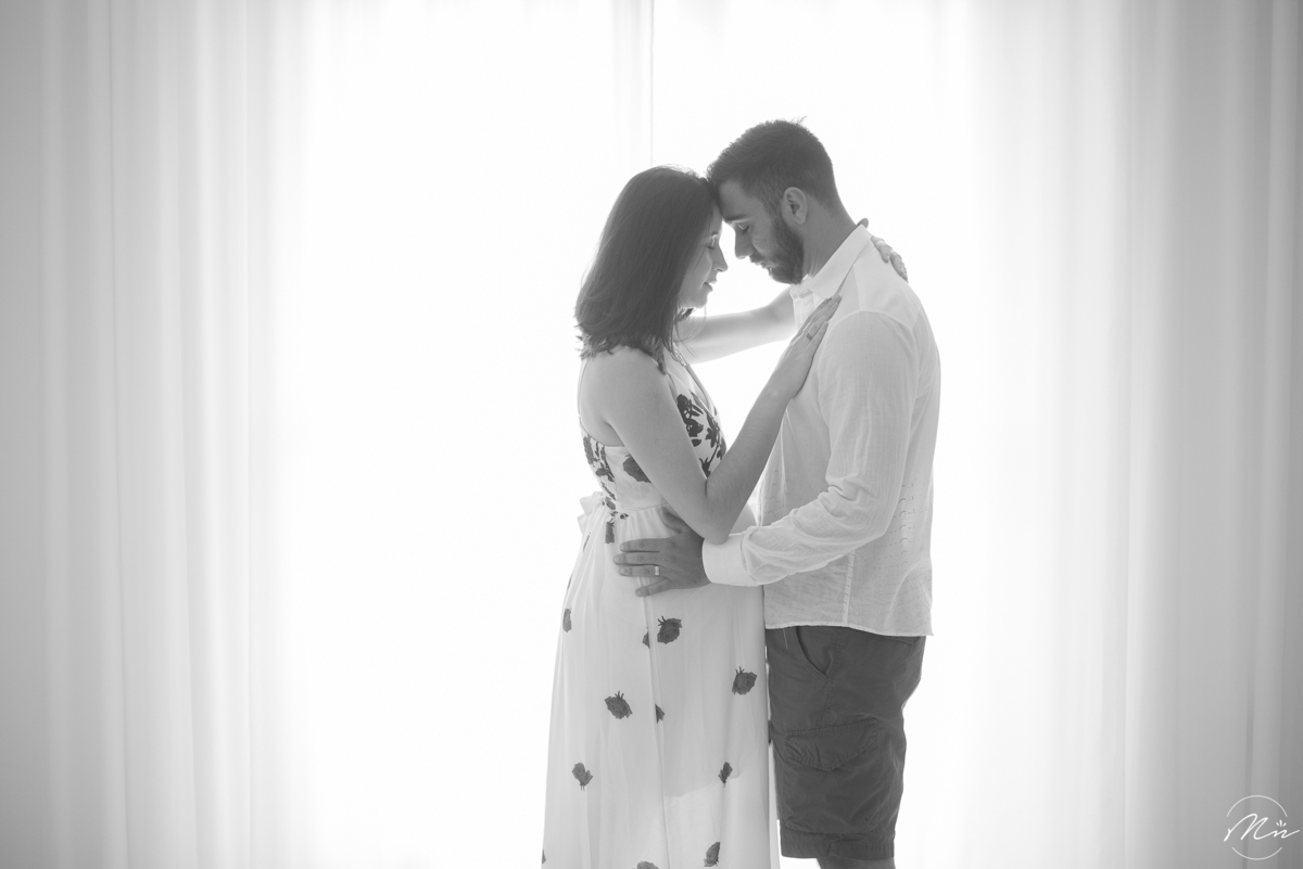ensaio-gestante-em-estudio-life-style-marcela-nunes-fotografia-aparecida-sp