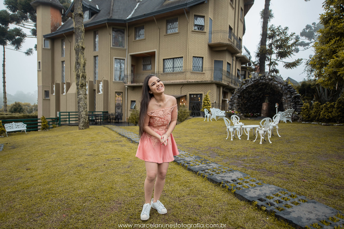 ensaio-15-anos-no-castelo-nacional-inn-em-campos-do-jordao-sp
