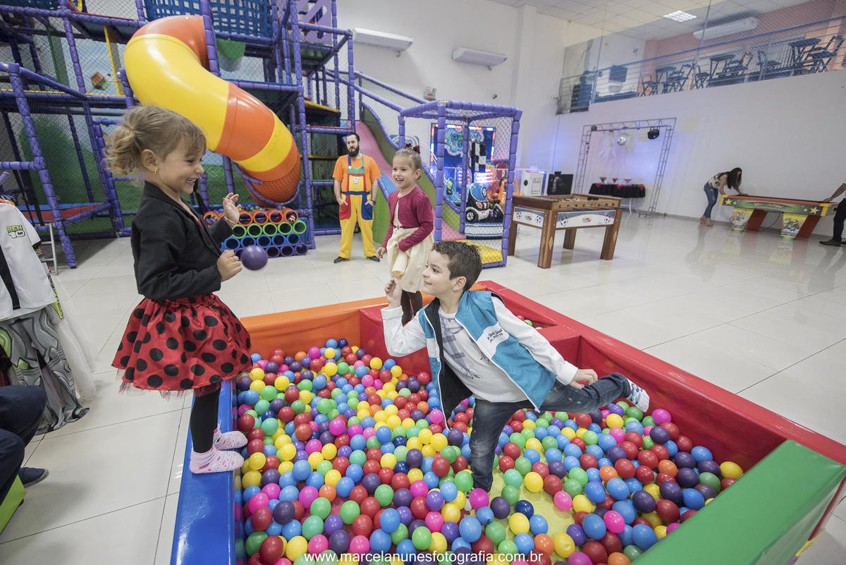 aniversario-infantil-na-fabrica-dos-sonhos-em-guaratingueta-sp