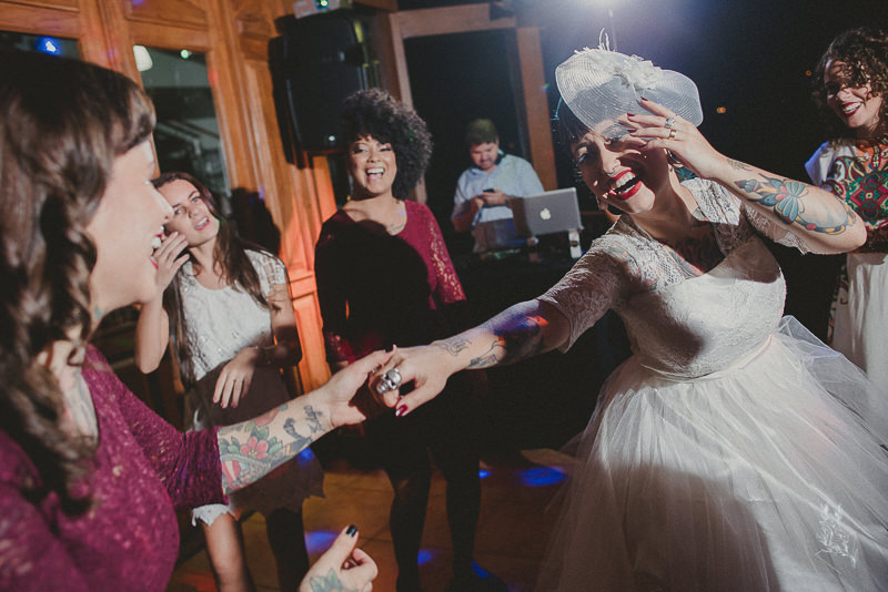 fotografo de casamento, casamento a dois, casamento de dia, cerimonia ao ar livre em belo horizonte, minas gerais, casal, noiva, wedding, fotografo de casamento brasil, fotografo de casamento. tatuagem, casamento alternativo, love, school, tattoo, maquiag