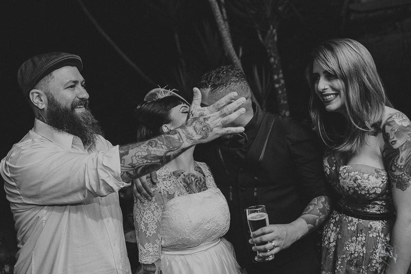 fotografo de casamento, casamento a dois, casamento de dia, cerimonia ao ar livre em belo horizonte, minas gerais, casal, noiva, wedding, fotografo de casamento brasil, fotografo de casamento. tatuagem, casamento alternativo, love, school, tattoo, maquiag