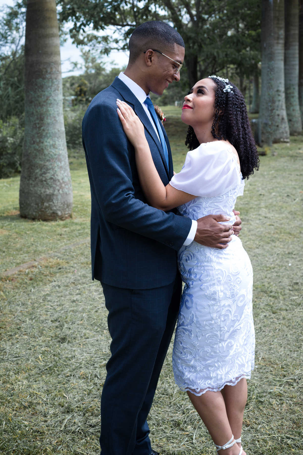 Ensaio de casal ensaio de casamento de civil fotografia de casal civil casamento de civil casal black ensaio em são Paulo Wedding de civil casal evangélico ensaio de casal dutra Vestido de noiva civil
terno de casamento de civil
Casal jovem
