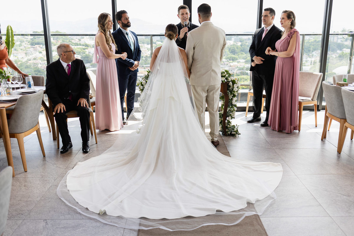 Cerimônia intimista no Pê05