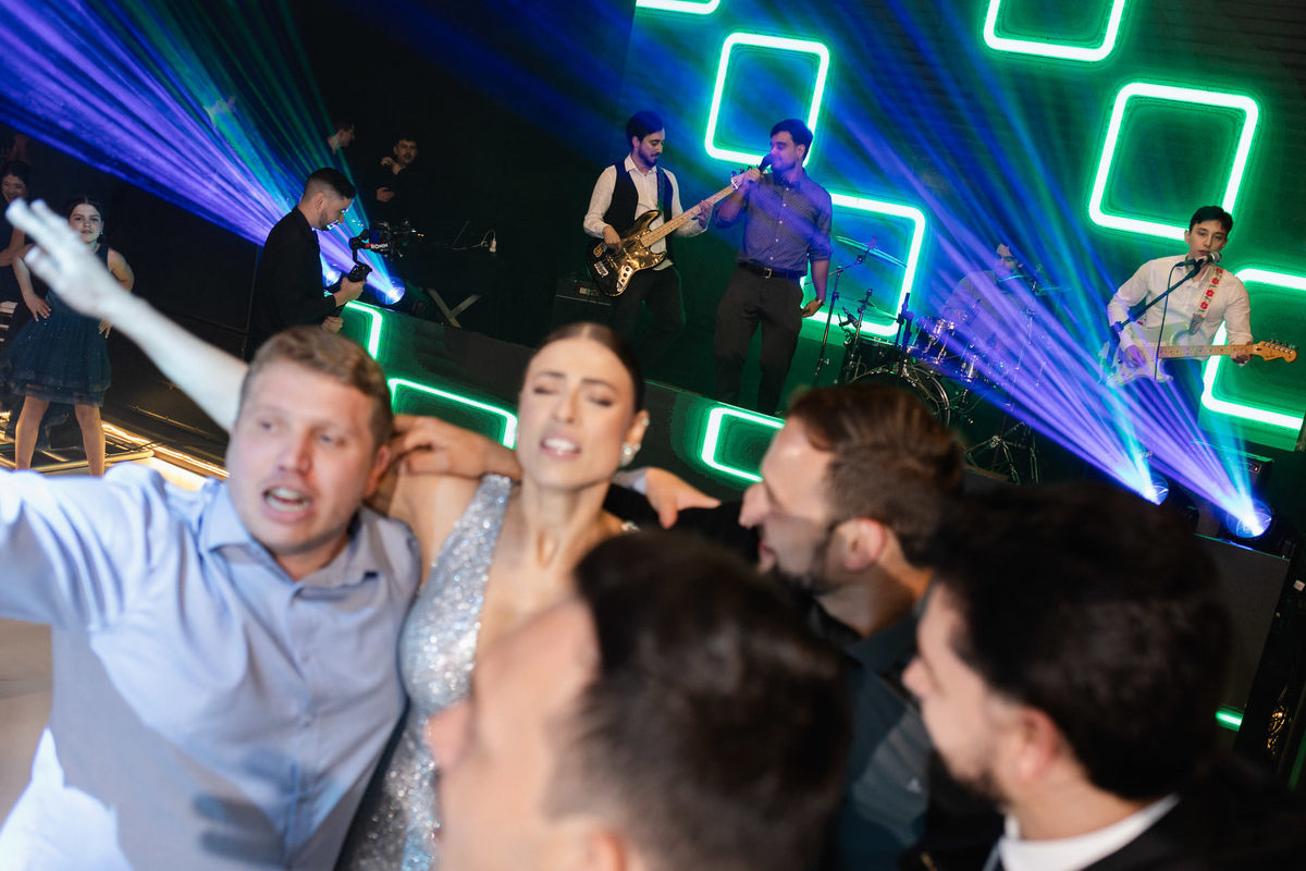 Celebração memorável da formatura de Pietra Aquino em Medicina, no Clube Comercial