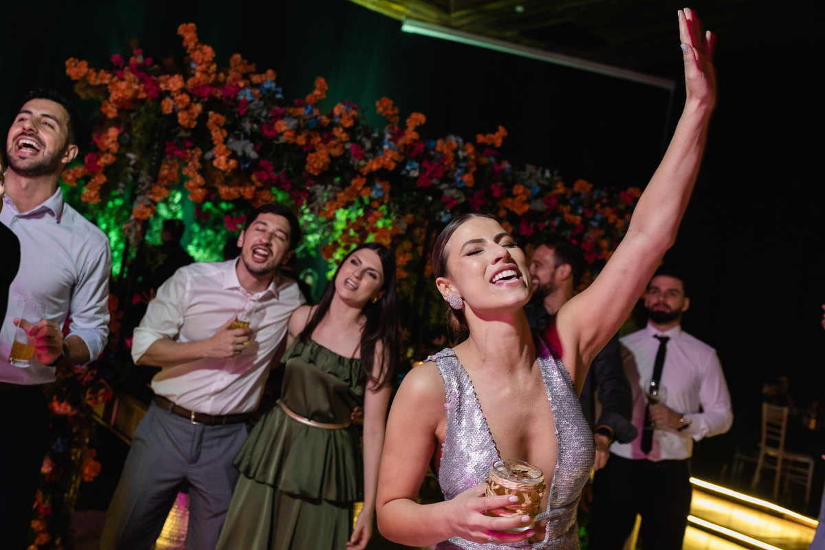 Celebração memorável da formatura de Pietra Aquino em Medicina, no Clube Comercial
