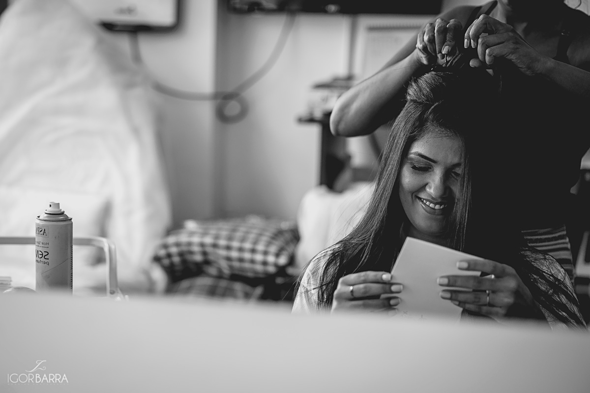 Noiva, dia da noiva, vestido Lena Ateliê, making-off noiva, salão, Marília Gomes, Lou Franco fotografo, vestido, juiz de fora, mg