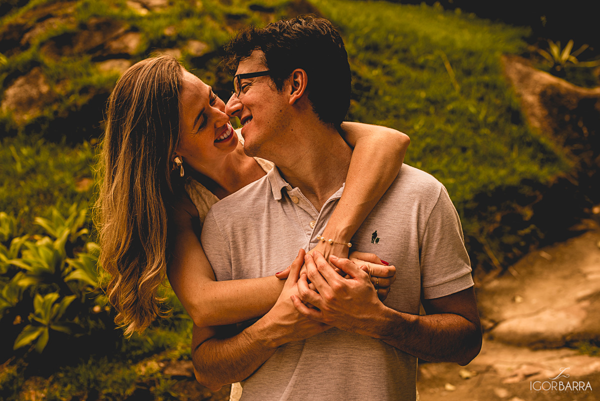 noivos felizes, fotografo em jf, jardim botanico, rio de janeiro, RJ, fotografia jf, Noiva, Casal, sessão de fotos, pré-casamento, e-session