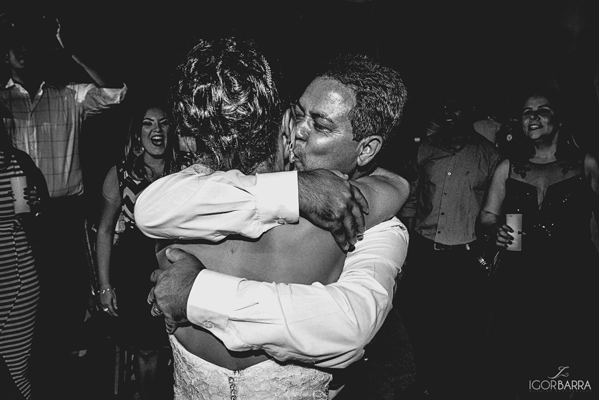 Fotografo Juiz de Fora, Fotografo de casamento Juiz de Fora, Foto Noivos, Clube Sírio Libanês, Igreja  Nossa Senhora da Conceição, Benfica, vestido Brilho das noivas, juiz de fora, mg