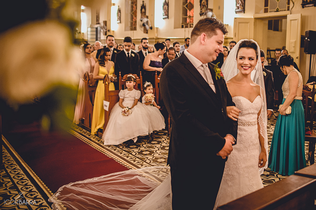 Fotografo Juiz de Fora, Fotografo de casamento Juiz de Fora, Noiva, Igreja  Nossa Senhora da Conceição, Benfica, vestido Brilho das noivas, juiz de fora, mg