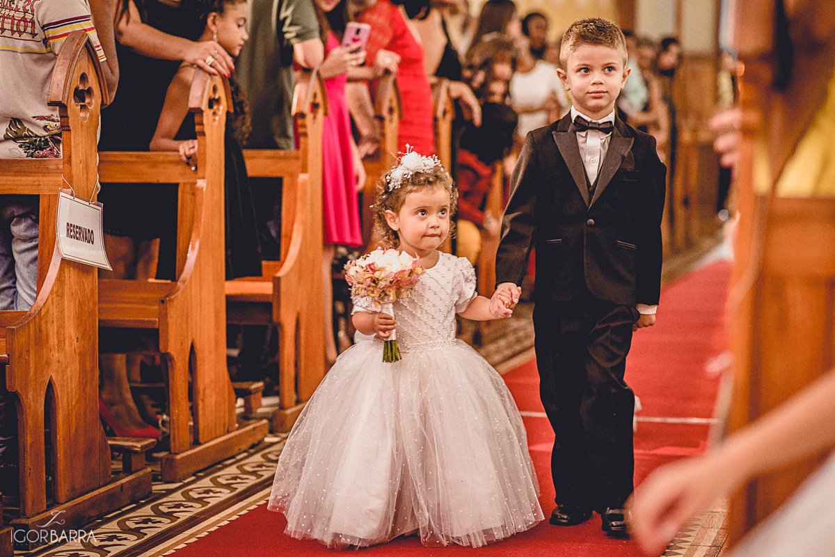 Fotografo Juiz de Fora, Fotografo de casamento Juiz de Fora, Dama, Pajem, Igreja  Nossa Senhora da Conceição, Benfica, vestido Brilho das noivas, juiz de fora, mg